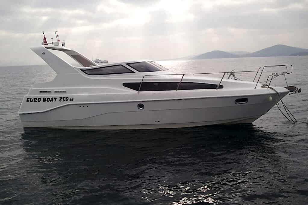 850CC Cabin Cruiser - Euro Boat
