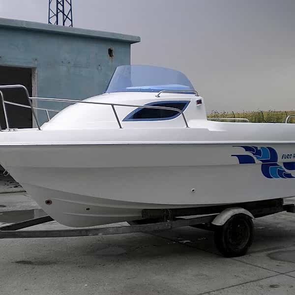 520CC Cabin Cruiser | Euro Boat