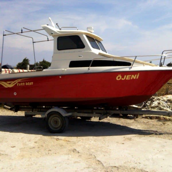 600FM Fisherman Kamaralı Tekne