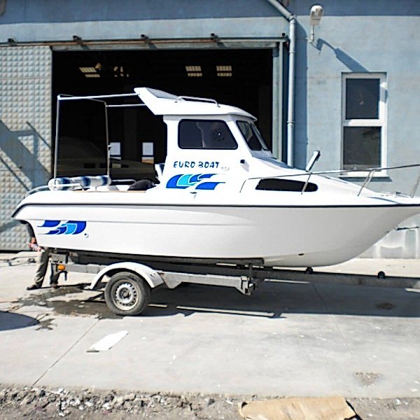 600FM Fisherman Kamaralı Tekne