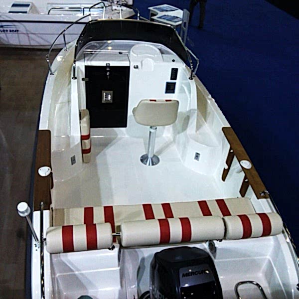 600WA Walkaround Gezinti Teknesi