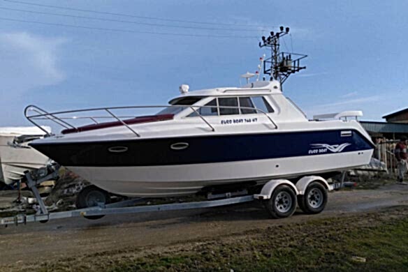 760HT Hard Top | Motoryat