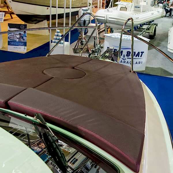 760HT Hard Top | Motoryat