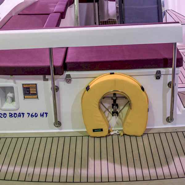 760HT Hard Top | Motoryat