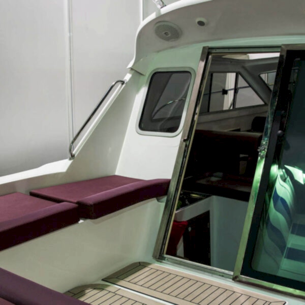 760HT Hard Top | Motoryat