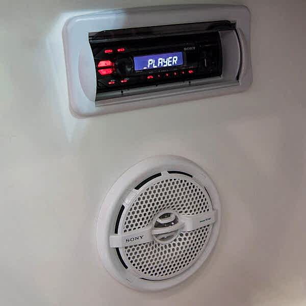 760HT Hard Top | Motoryat