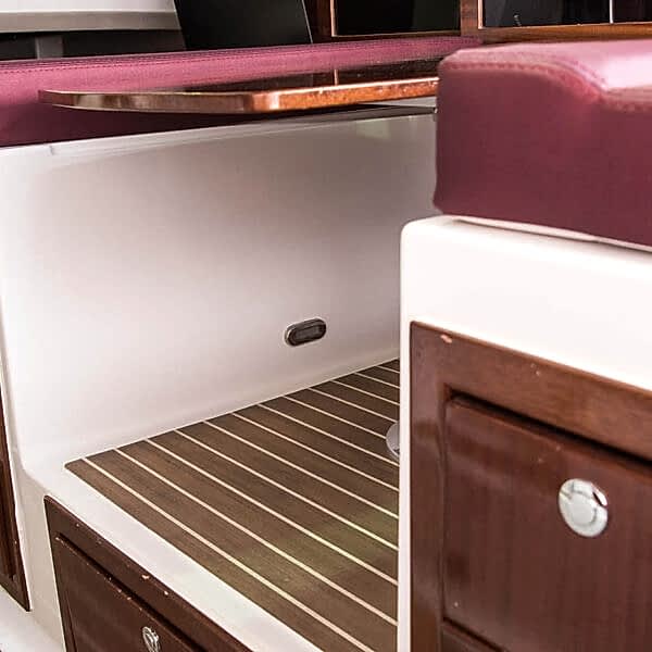 760HT Hard Top | Motoryat