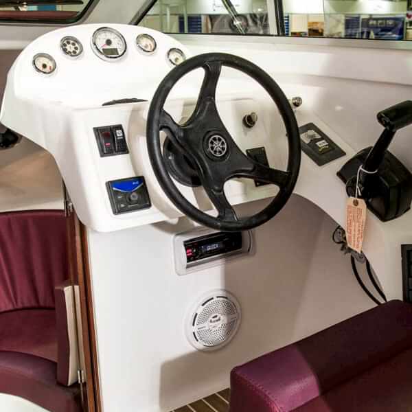 760HT Hard Top | Motoryat