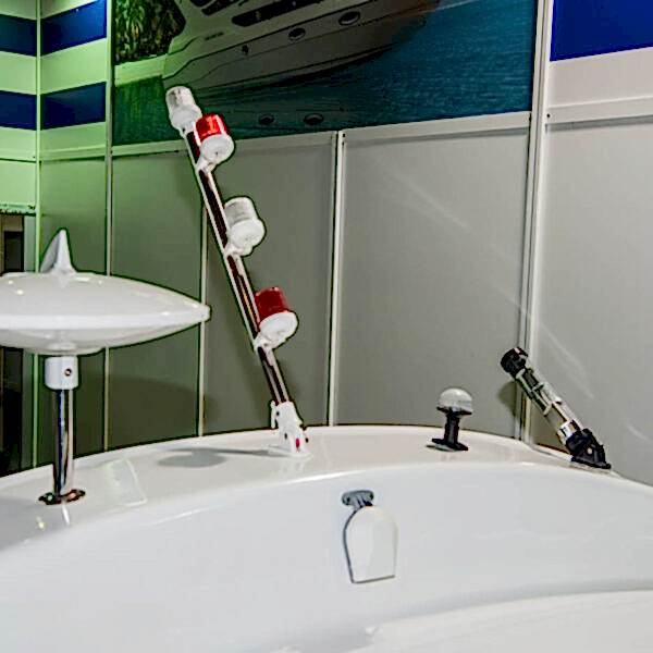 760HT Hard Top | Motoryat